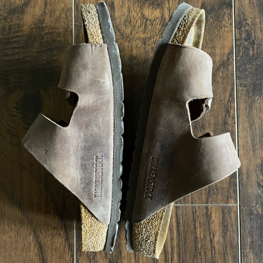 Sandals - Picture 4 of 5